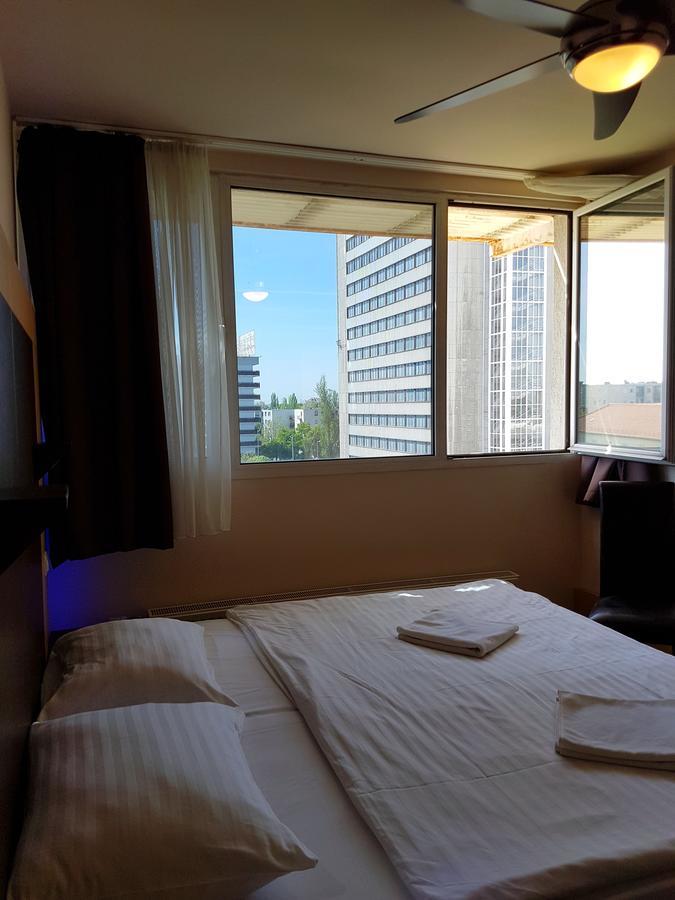 Hotel Pest Inn ブダペスト エクステリア 写真